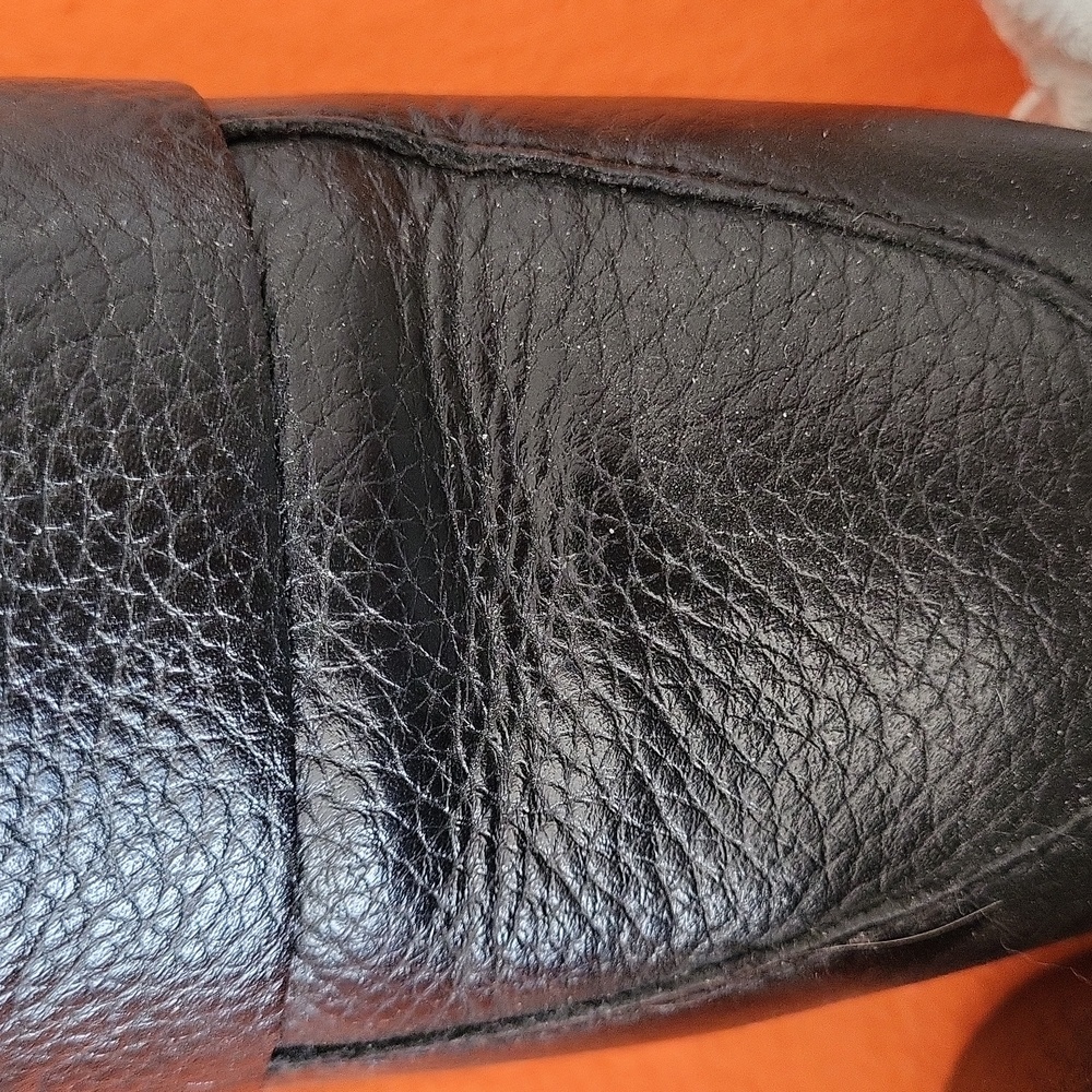 Shoes - Picture 5 of 8